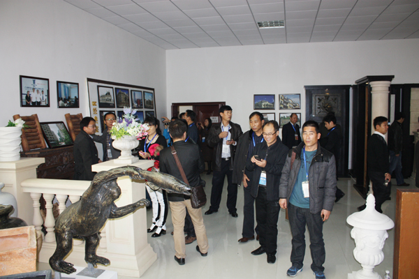 代理商朋友觀摩青龍GRC歐式構(gòu)件 青龍防水