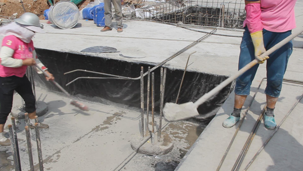 之后撒上干燥的水泥 新會(huì)防水